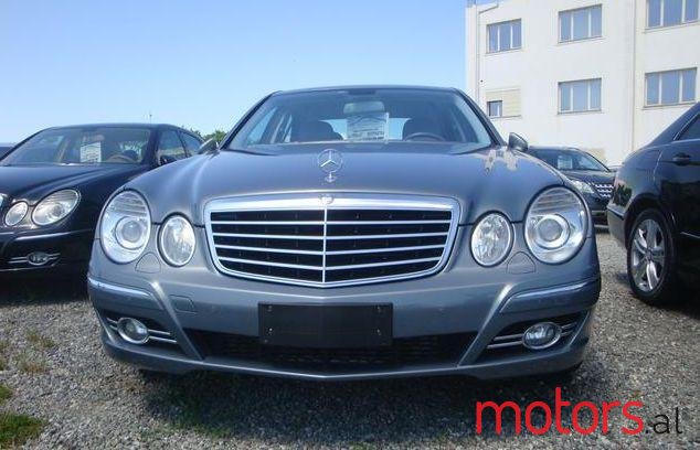 2006' Mercedes-Benz E-Class photo #2