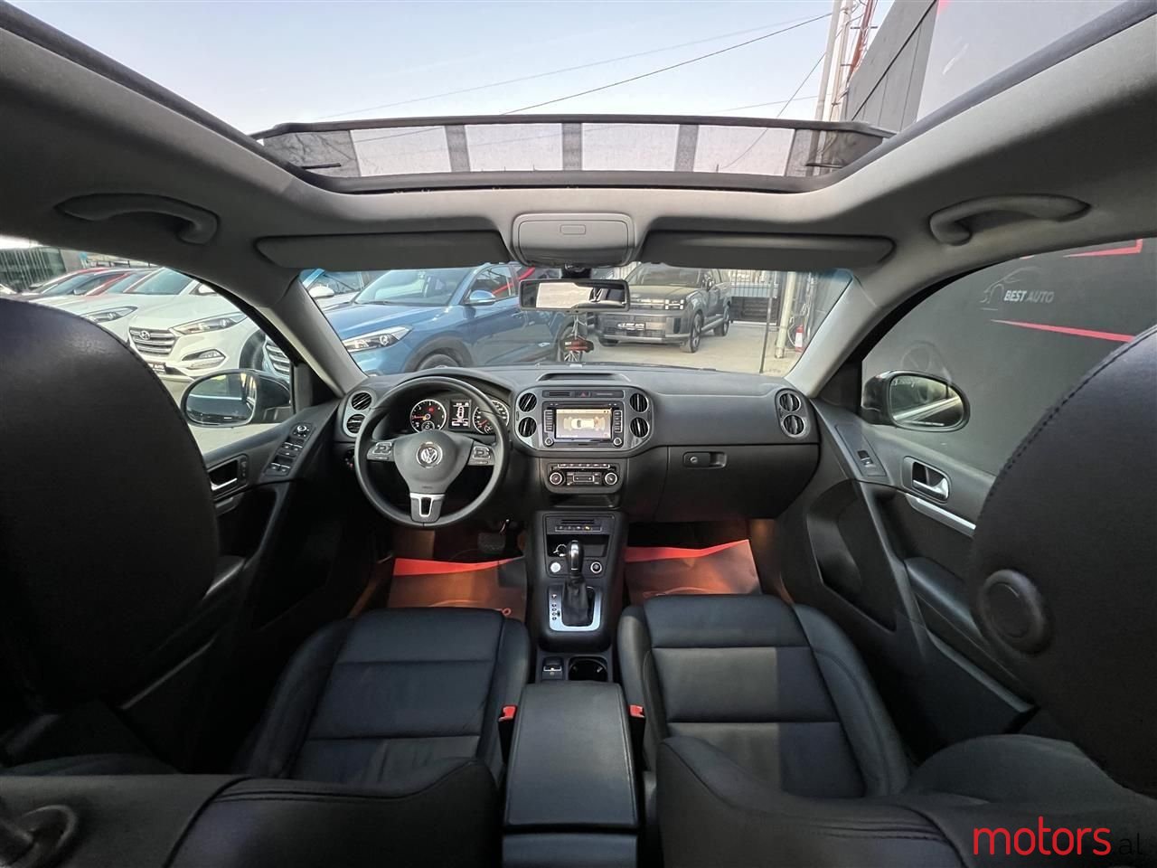 2013' Volkswagen Tiguan photo #2