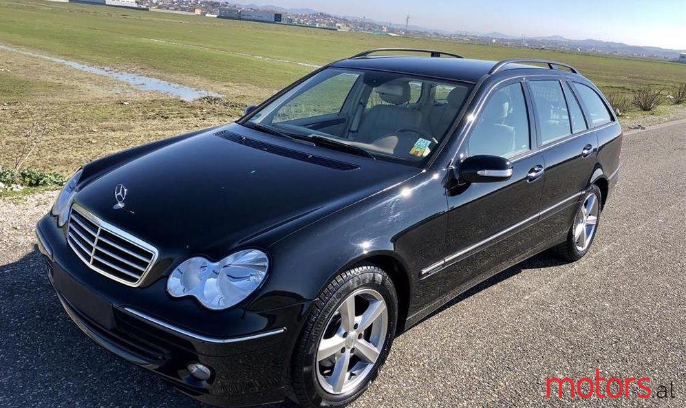 2005' Mercedes-Benz C 220 photo #1