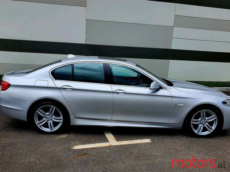2010' BMW 528 photo #4