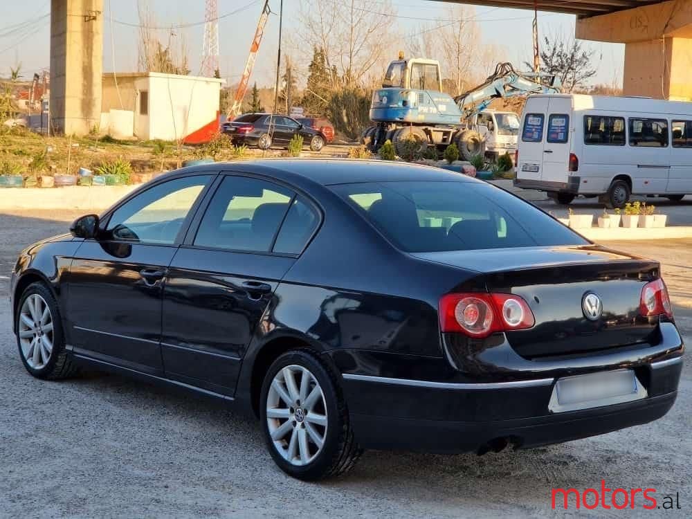 2007' Volkswagen Passat photo #6