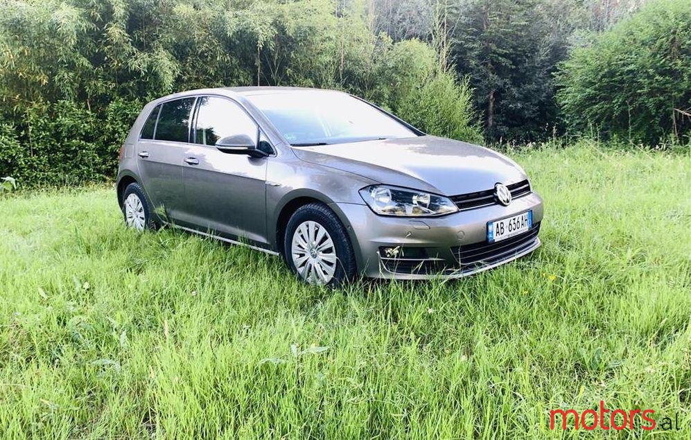 2015' Volkswagen Golf photo #1