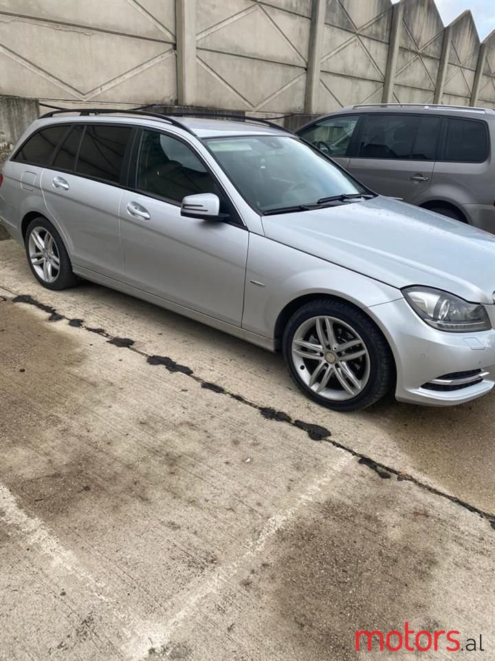 2012' Mercedes-Benz C 220 photo #2