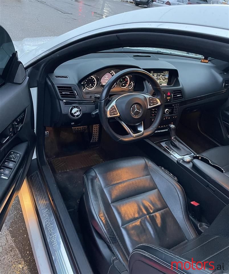 2010' Mercedes-Benz E 55 Amg photo #4