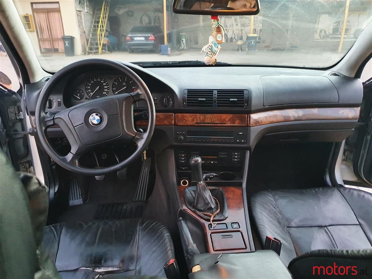 1998' BMW 520 photo #1