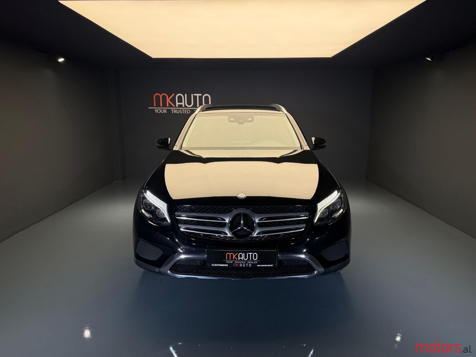 2016' Mercedes-Benz GLC 220 photo #6