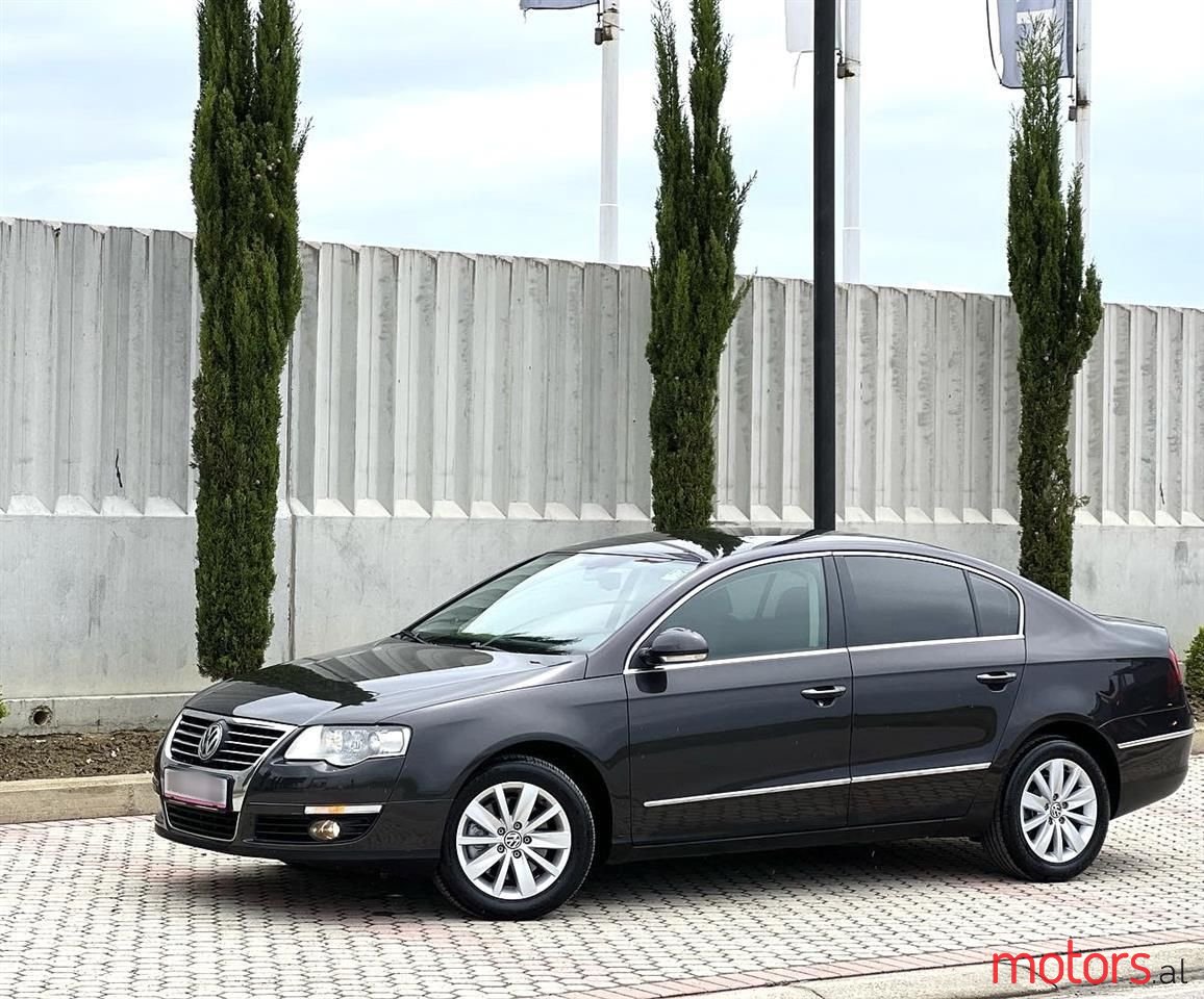 2009' Volkswagen Passat photo #1