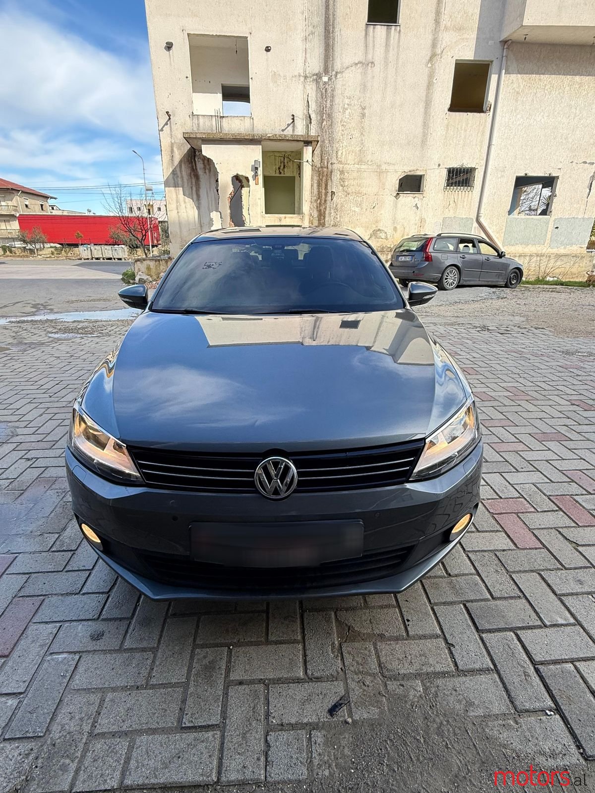 2012' Volkswagen Jetta photo #5