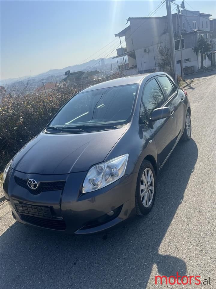 2008' Toyota Auris photo #5