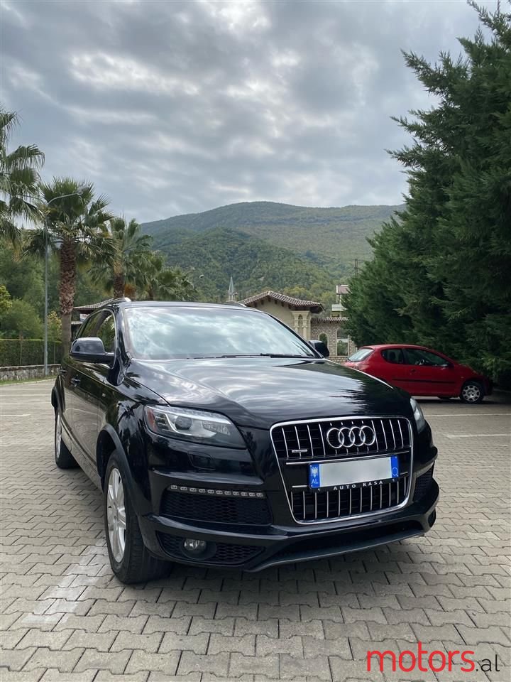 2012' Audi Q7 photo #6