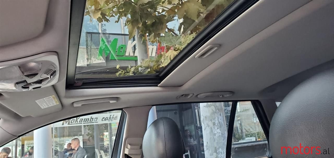 2006' Mercedes-Benz 220 photo #1