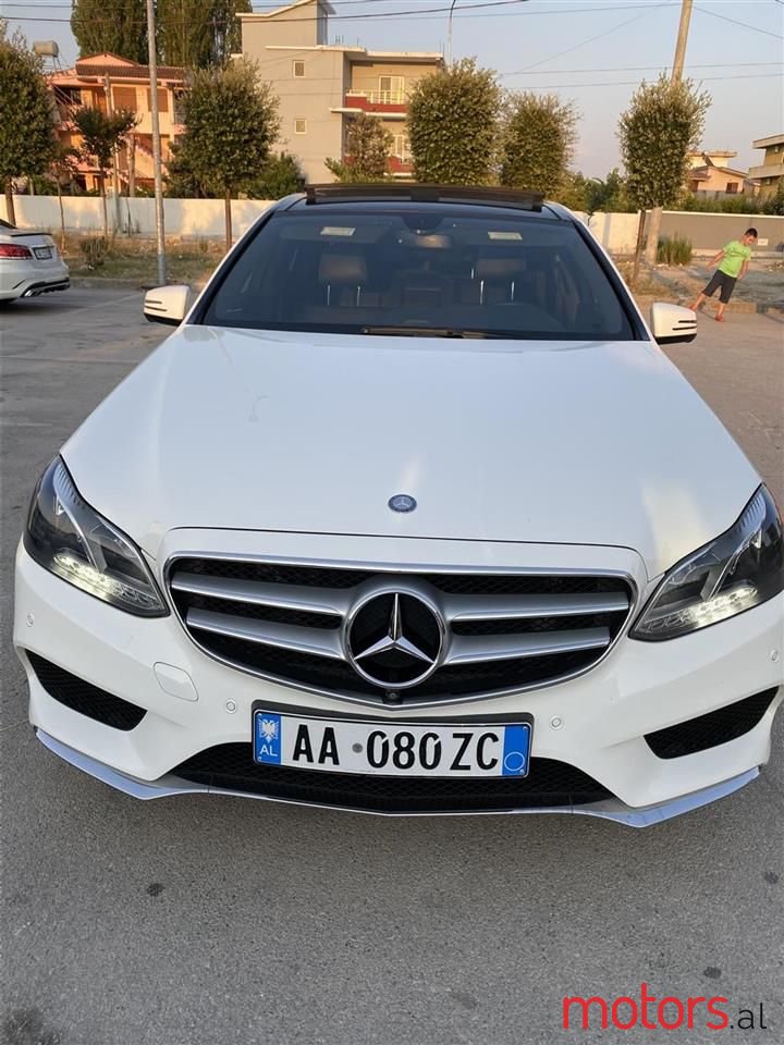 2014' Mercedes-Benz E 250 photo #5