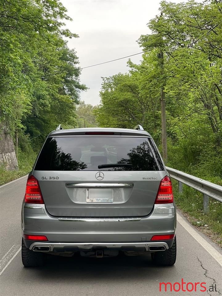 2011' Mercedes-Benz GL 350 photo #6