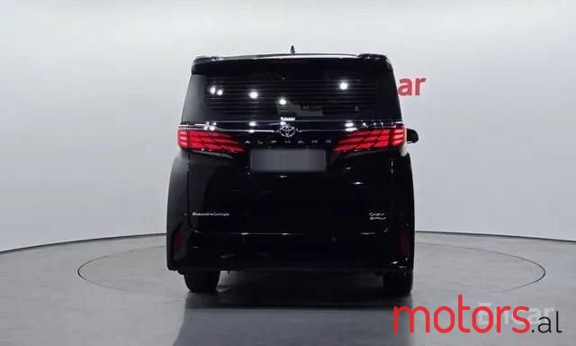 2024' Toyota Alphared photo #4