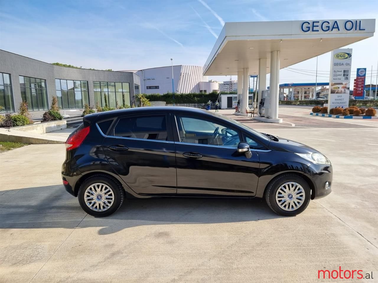 2009' Ford Fiesta photo #3