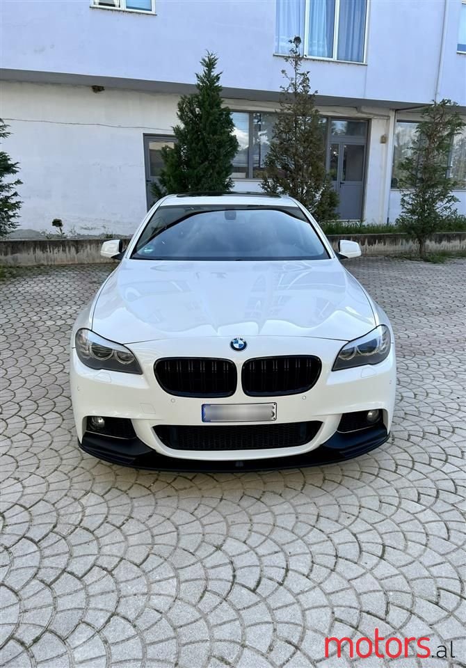 2011' BMW 525 photo #4