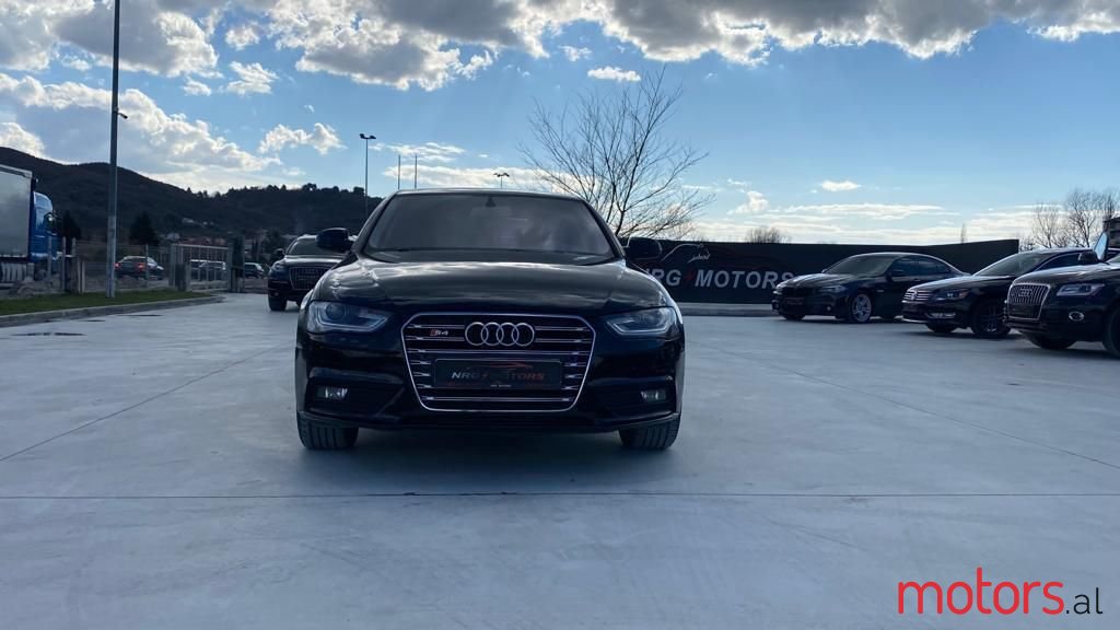 2013' Audi A4 photo #6