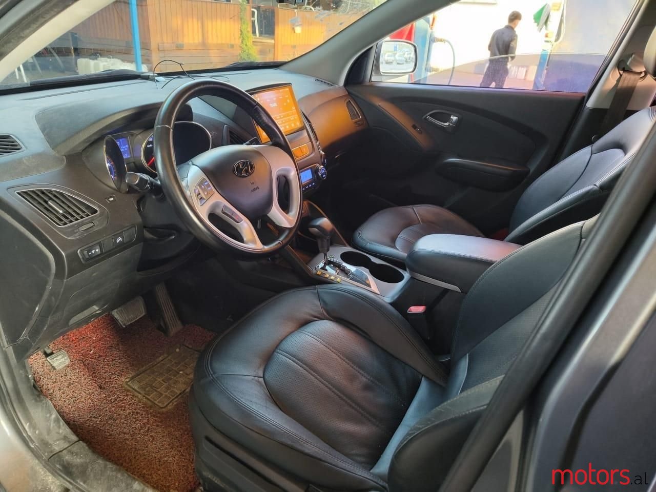 2011' Hyundai Tucson photo #3