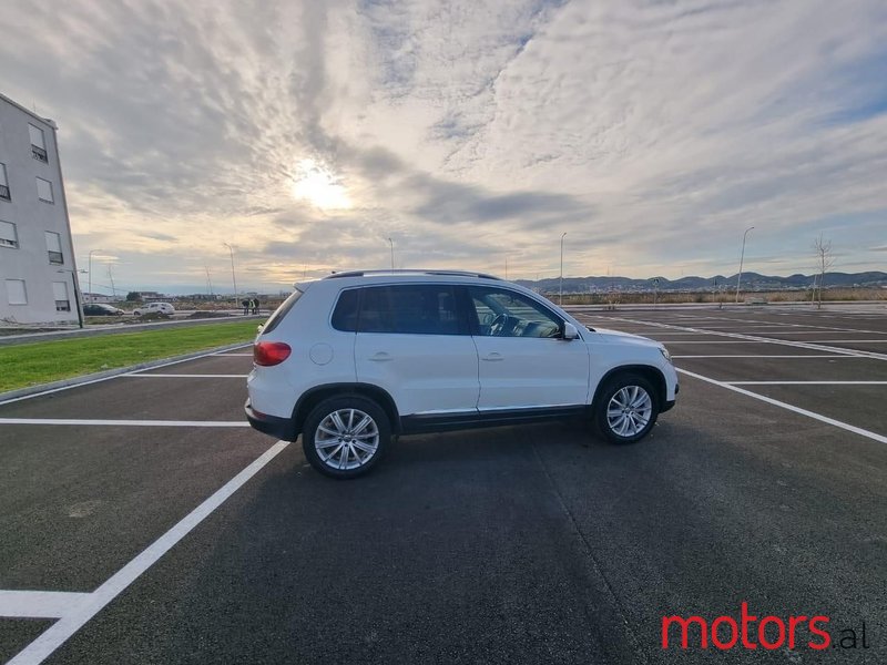 2013' Volkswagen Tiguan photo #4