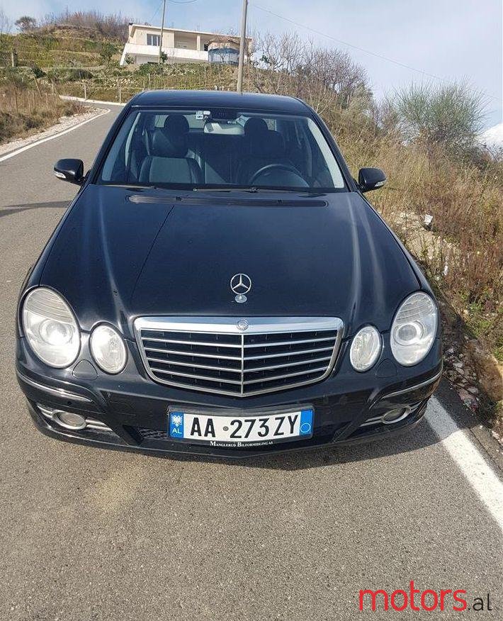 2008' Mercedes-Benz E 220 photo #1