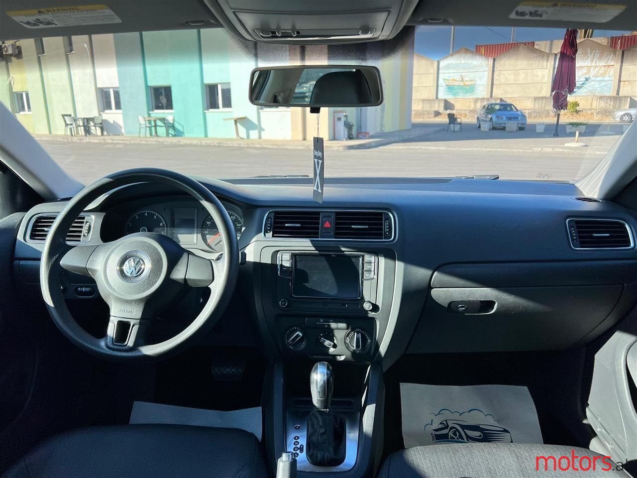 2011' Volkswagen Jetta photo #1