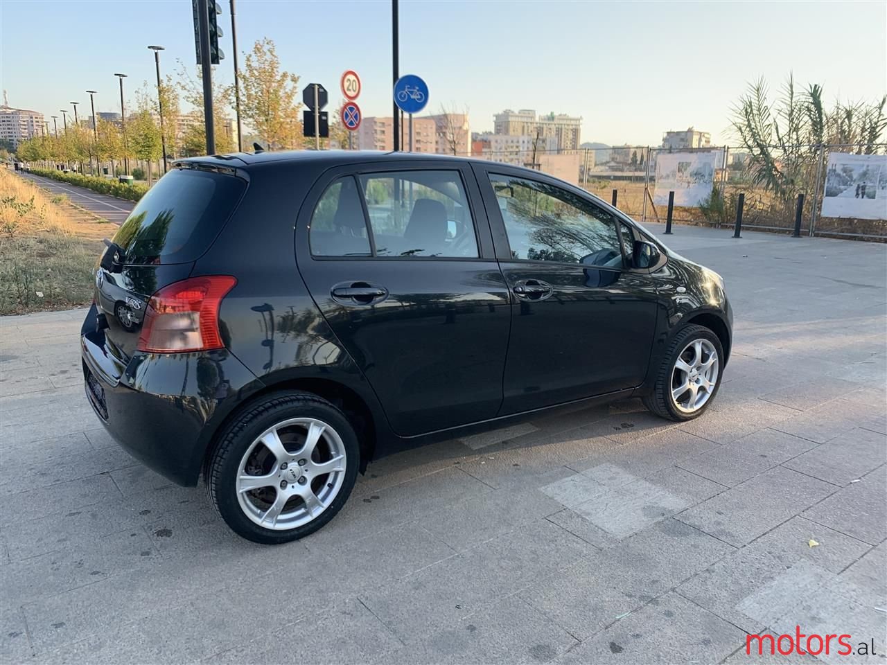 2006' Toyota Yaris photo #4