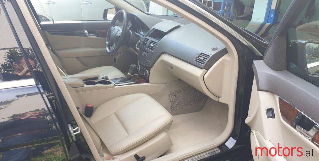 2010' Mercedes-Benz C 300 photo #1