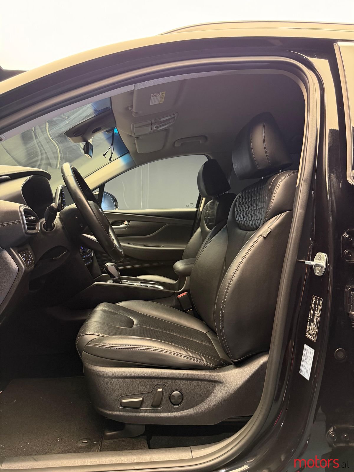 2019' Hyundai Santa Fe photo #3