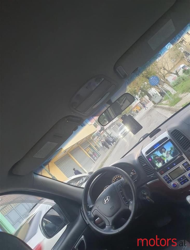 2008' Hyundai Santa Fe photo #2