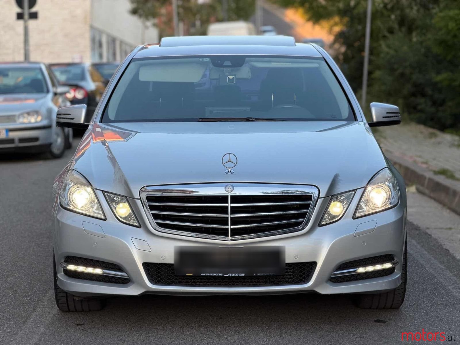 2013' Mercedes-Benz E 220 photo #2
