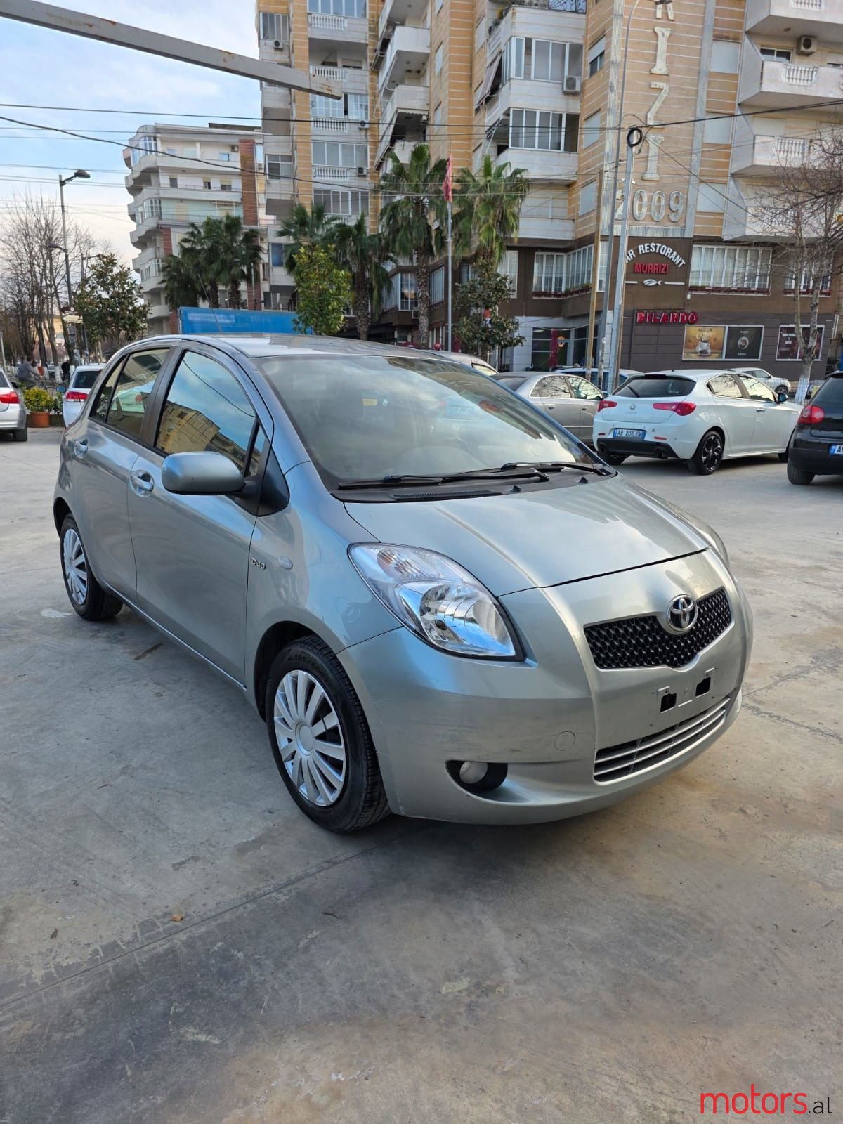 2007' Toyota Yaris photo #1