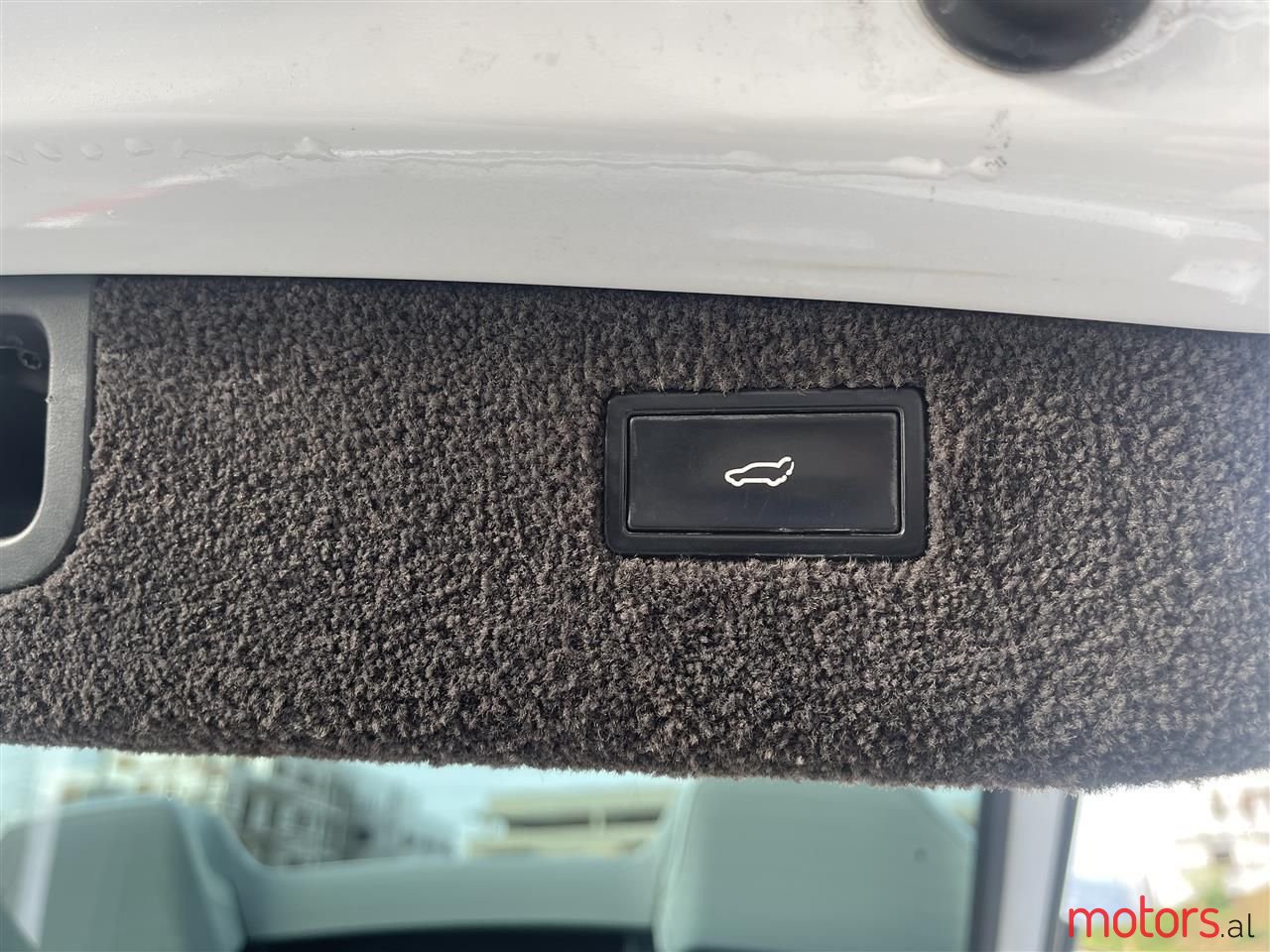 2009' Porsche Cayenne photo #3