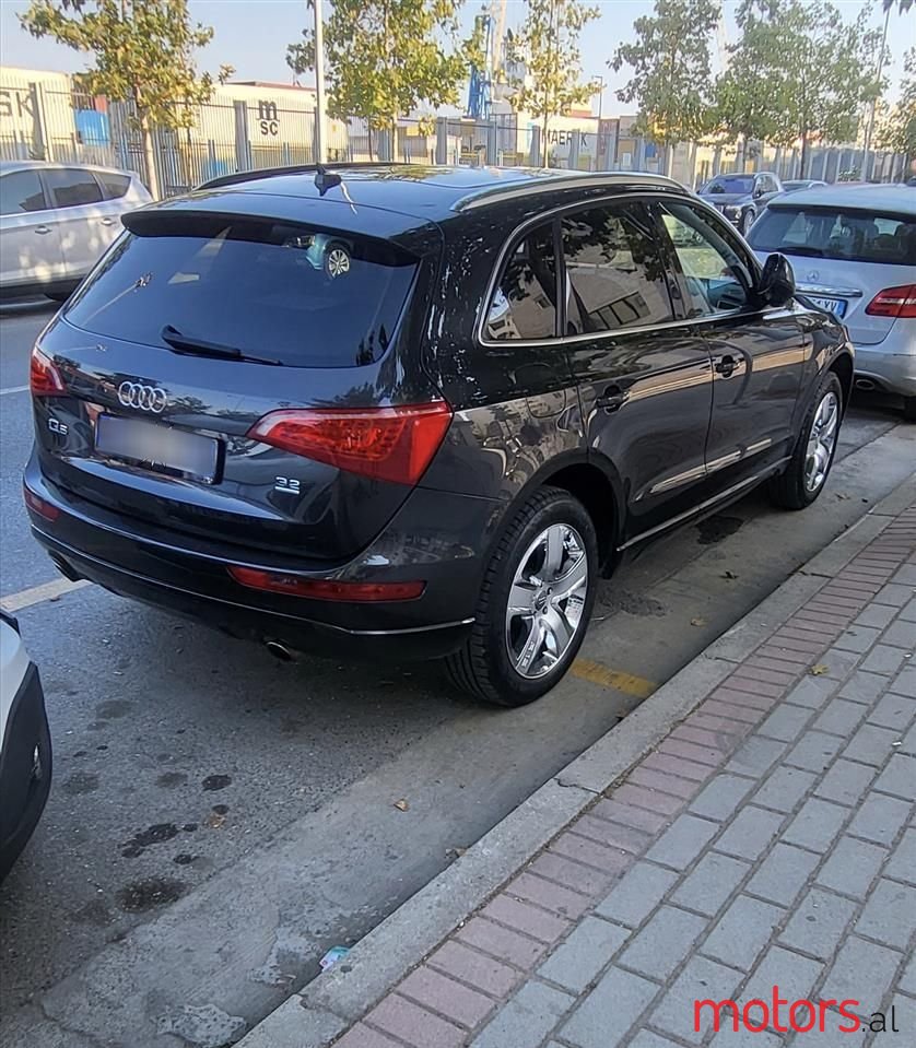 2010' Audi Q5 photo #2