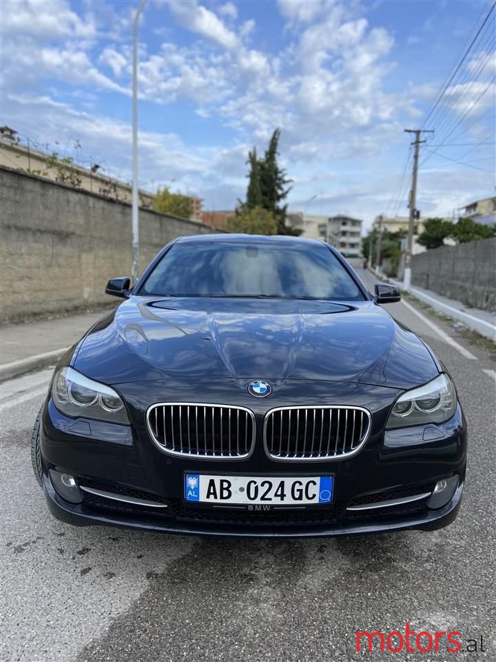 2012' BMW 520 photo #2