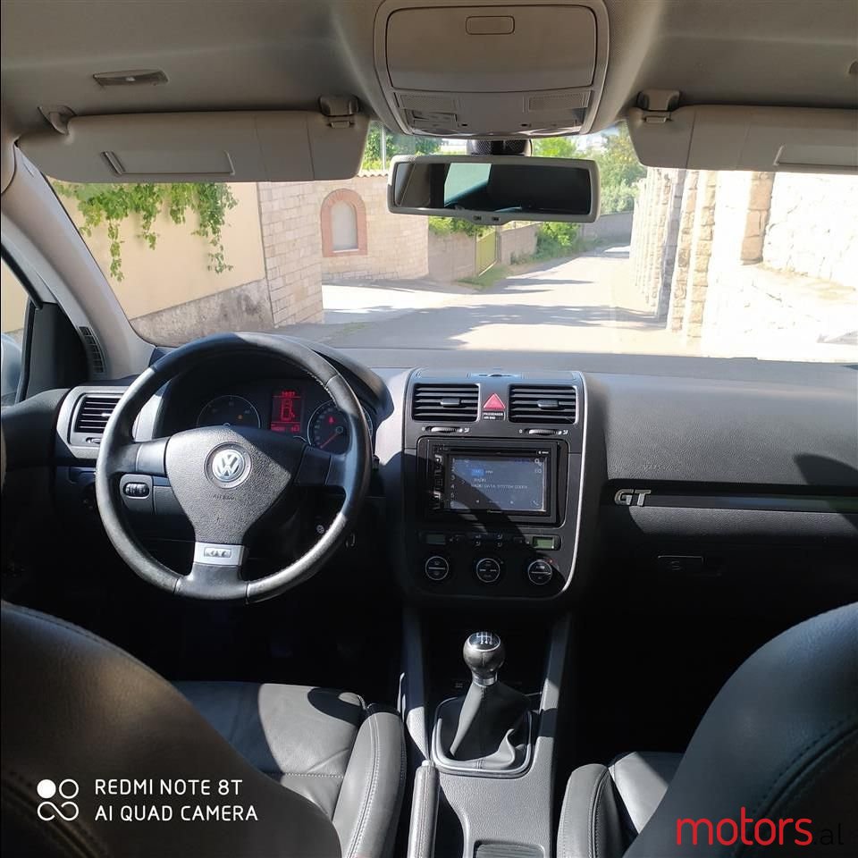 2008' Volkswagen Golf photo #4