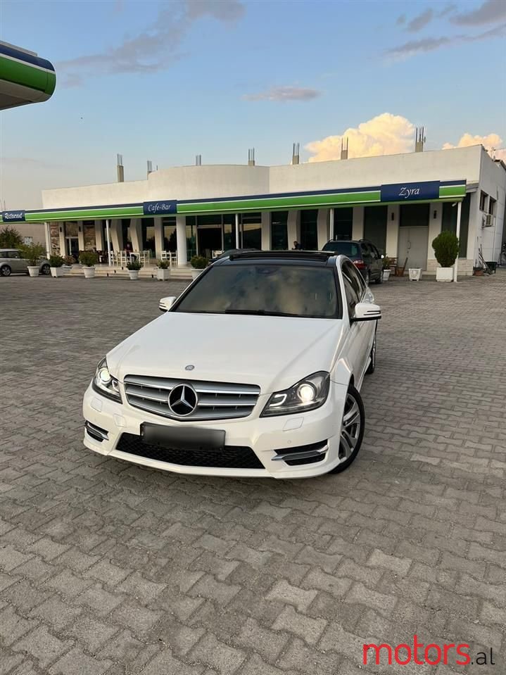 2013' Mercedes-Benz C 220 photo #2