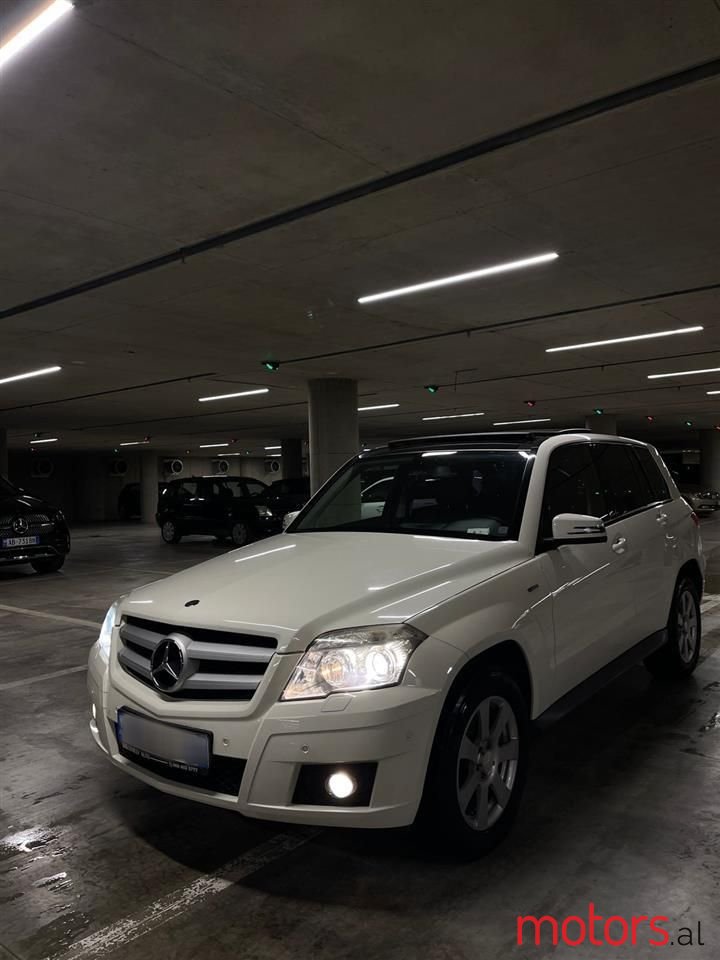 2010' Mercedes-Benz GLK 220 photo #1