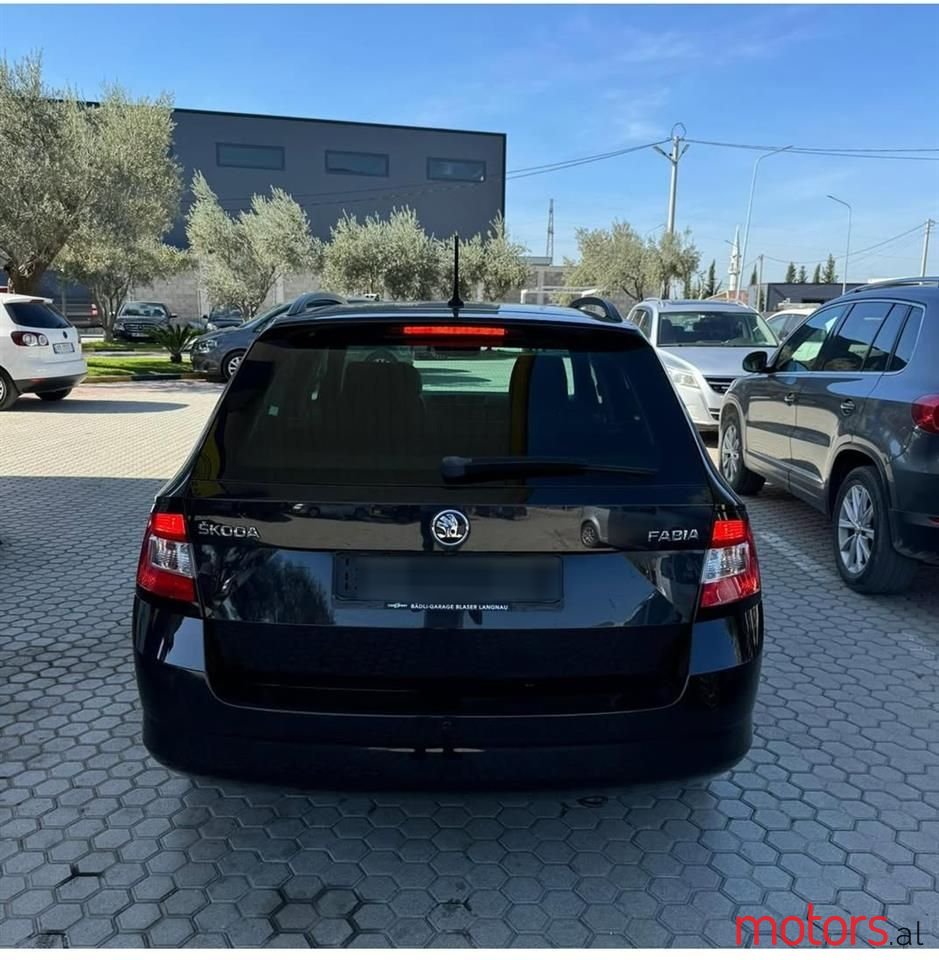 2015' Skoda Fabia photo #5