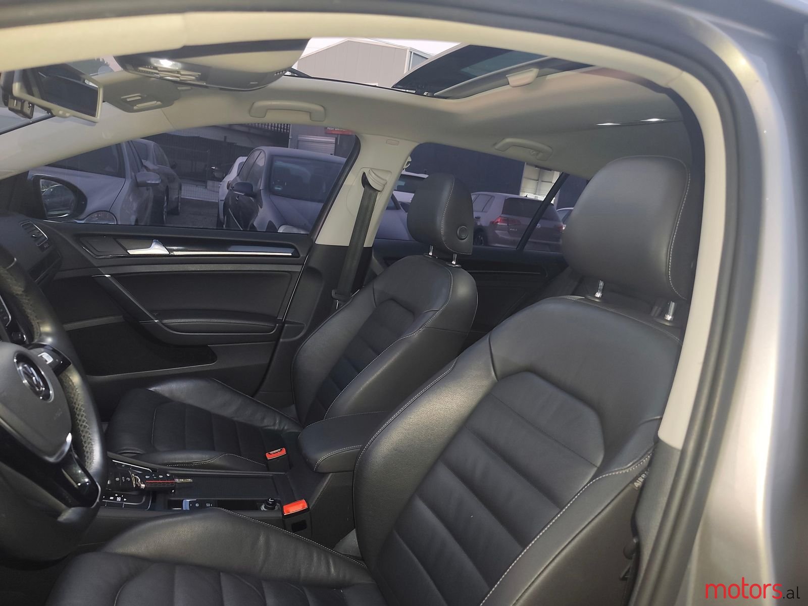2015' Volkswagen Golf photo #4