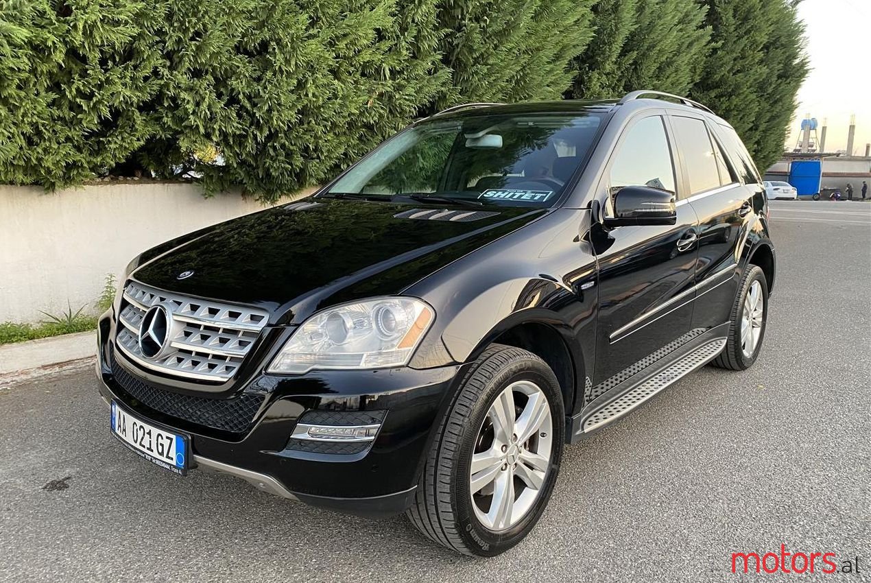 2011' Mercedes-Benz ML 350 photo #1