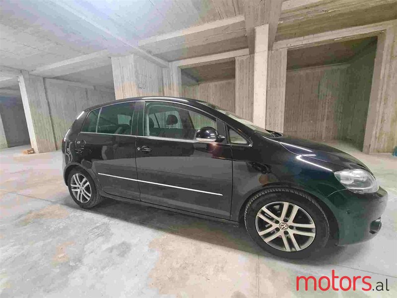2012' Volkswagen Golf Plus photo #2