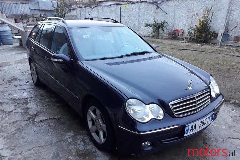 2004' Mercedes-Benz C 200 photo #1