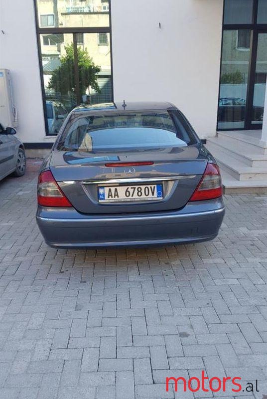 2007' Mercedes-Benz E 320 photo #1