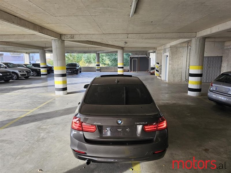 2014' BMW 328 photo #5