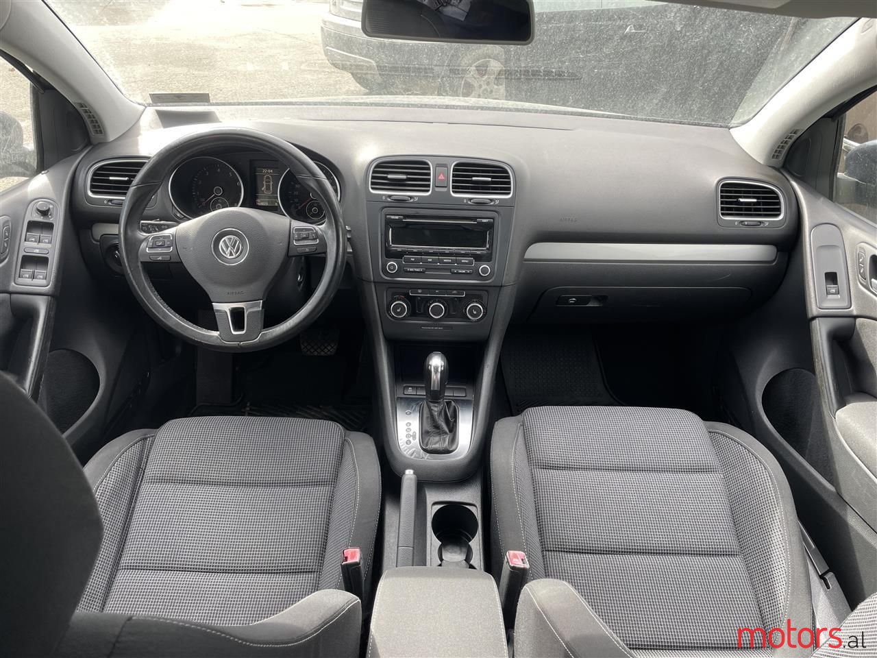 2012' Volkswagen Golf photo #6