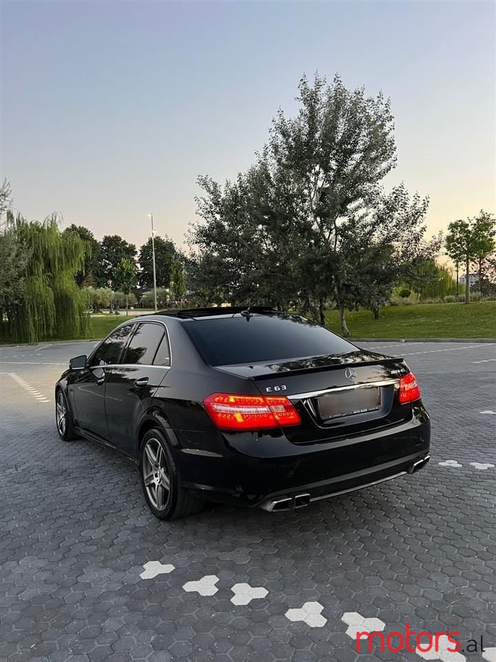 2011' Mercedes-Benz E 63 AMG photo #4