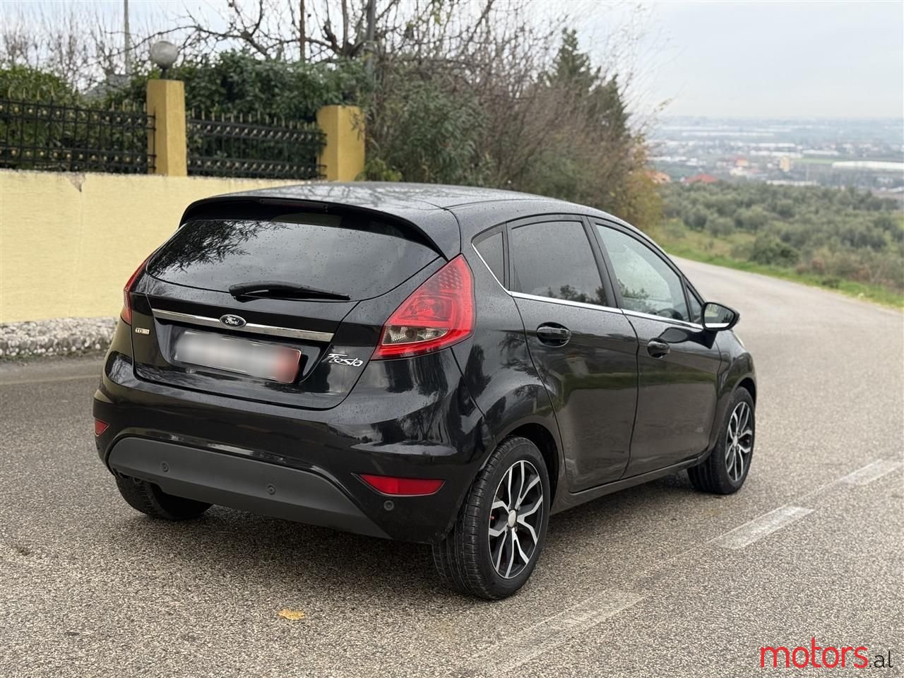 2010' Ford Fiesta photo #2