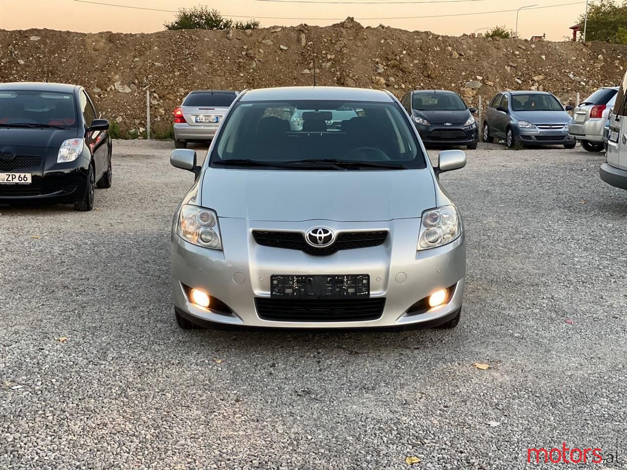 2007' Toyota Auris photo #2