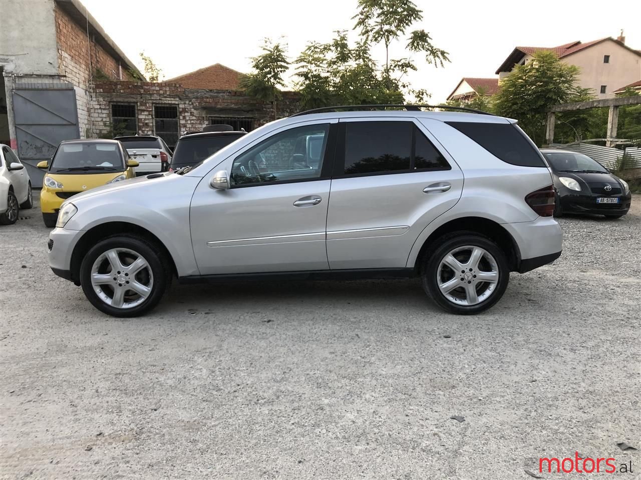 2005' Mercedes-Benz ML 320 photo #2