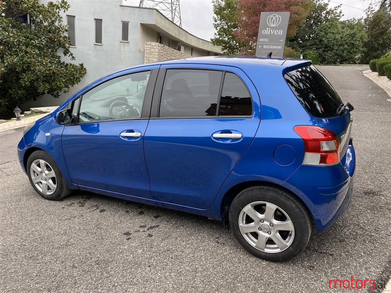 2011' Toyota Auris photo #6